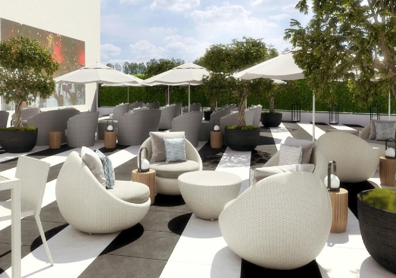 Millennium Atria Business Bay Aparthotel Дубай Екстериор снимка The rooftop lounge