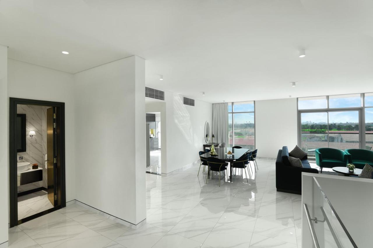 Millennium Atria Business Bay Aparthotel Дубай Екстериор снимка