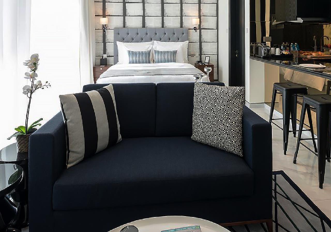 Millennium Atria Business Bay Aparthotel Дубай Екстериор снимка A studio apartment in Singapore